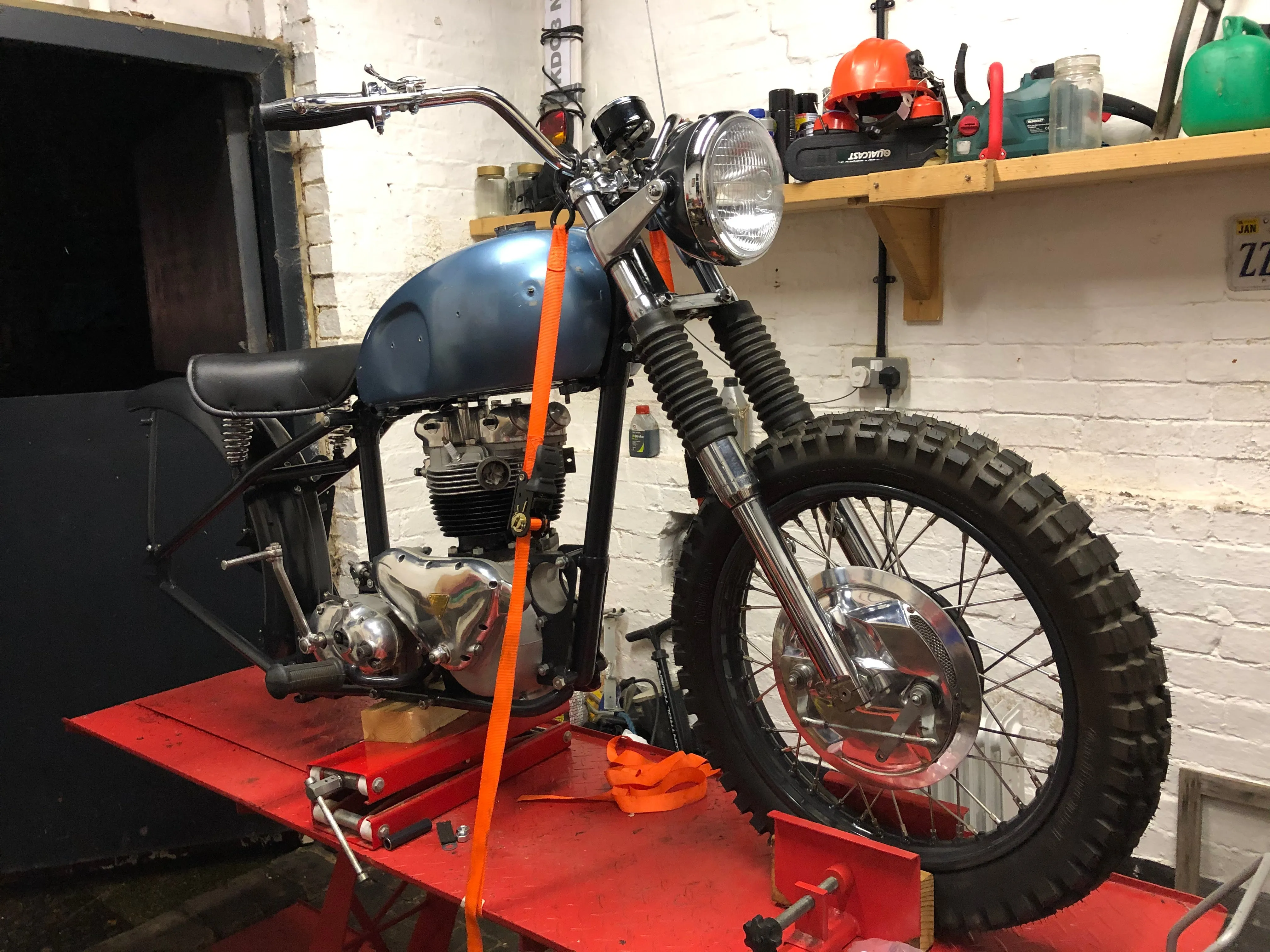 59 BOBBER 'THE INDUSTRY AND SUPPLY BIKE' HOODIE