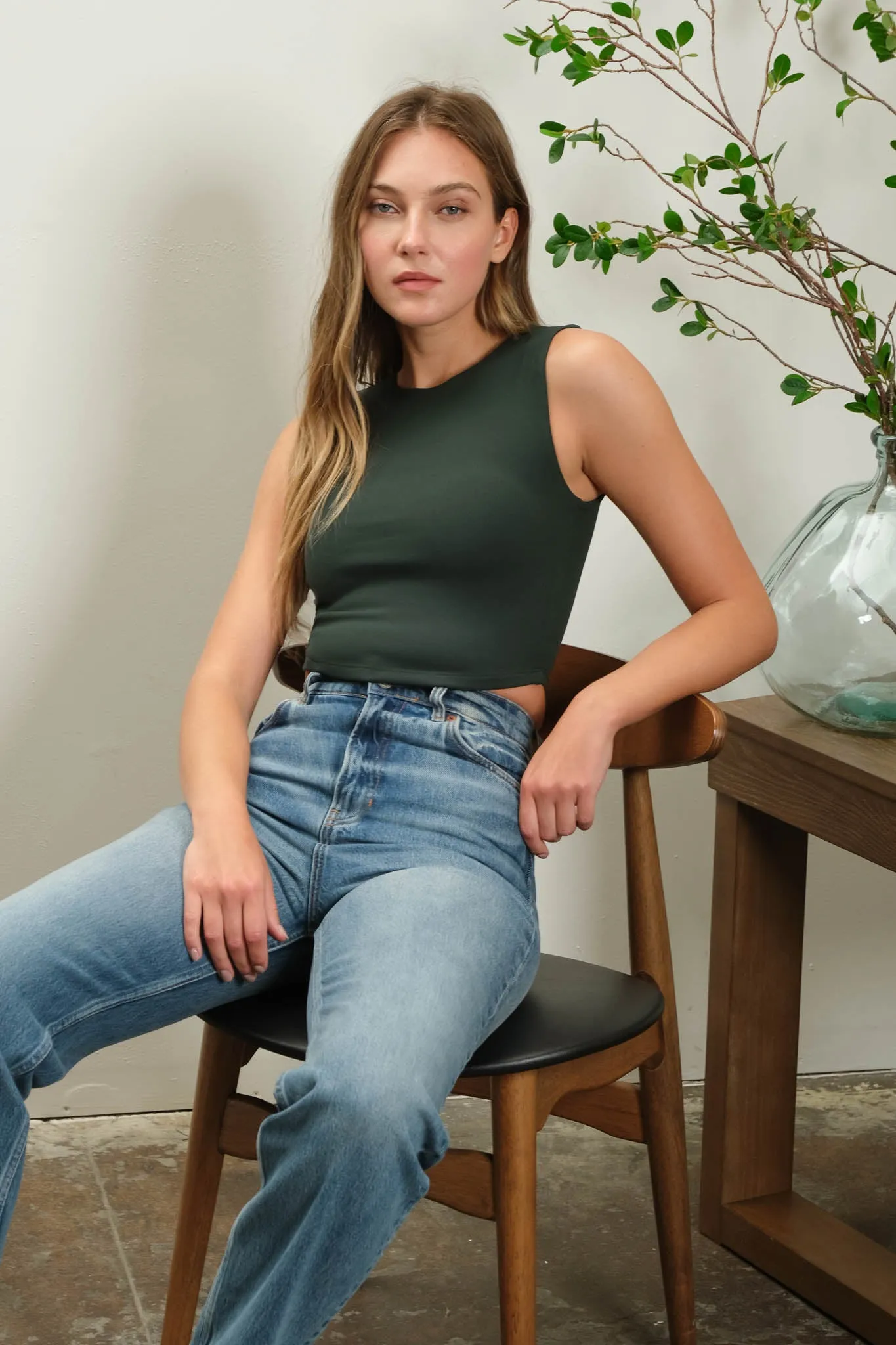 REVERSIBLE SLEEVELESS KNIT CROP TOP