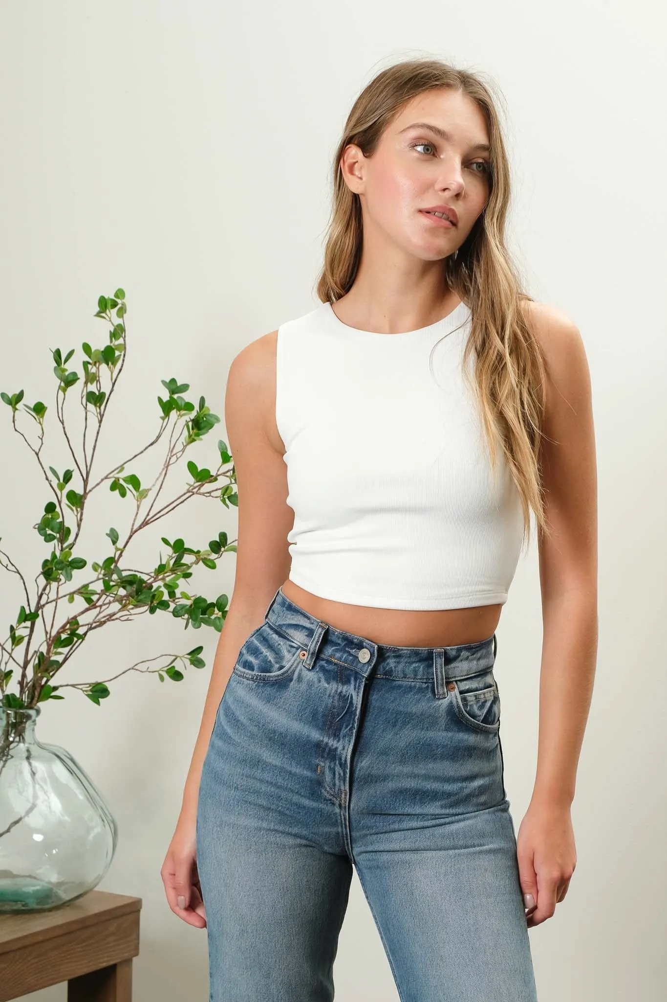 REVERSIBLE SLEEVELESS KNIT CROP TOP